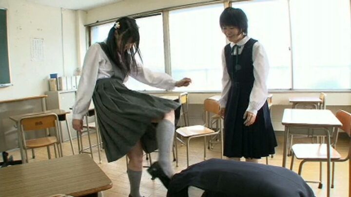 Screenshot 3 from DOKS-171 Mimura Sae, Asakura Kotomi, Aine Mayu, Momoiro Banbi: Young Girls’ Binta Outlet OFFICE K’S (Office Kaisei)