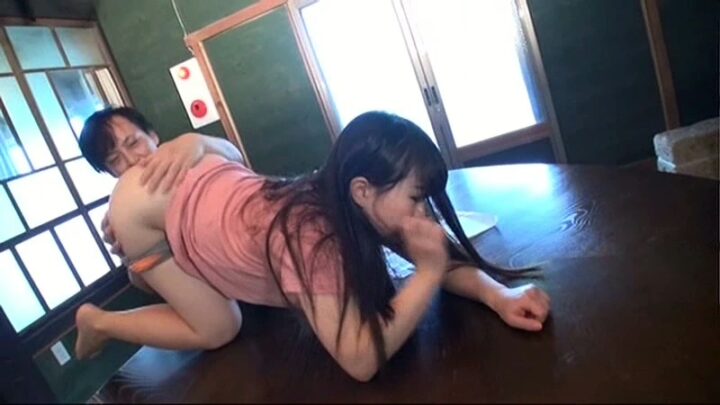 Screenshot 15 from GCD-181 Cinque ragazze del college intrappolate in un ostello rotto senza toilette - Degrado dell'abbigliamento