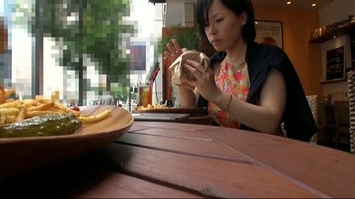 Screenshot 21 from GCD-735: Ídolo Desnudo Makiko - 4 Días de Intensa Tía Desnuda Makiko, 6 Sesiones Desnudas