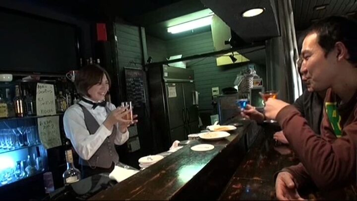 Screenshot 19 from NEO-073 Natsuki Minami Oshikko Kakuteru ga Ima BAR Ladies Orgy SM Oshiri 3P•4P Piss Drinking