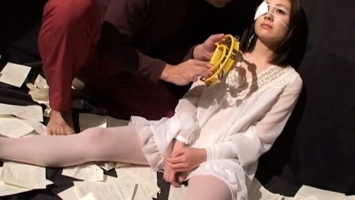 Screenshot 21 from YAB-043 速水瑠璃、泉佳奈：將無情、無言的女孩困在鎖住的房間 - 指尖的暴行揭露了天堂的暴行