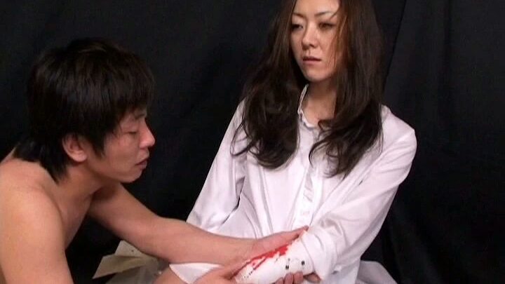 Screenshot 11 from YAB-043 速水瑠璃、泉佳奈：將無情、無言的女孩困在鎖住的房間 - 指尖的暴行揭露了天堂的暴行