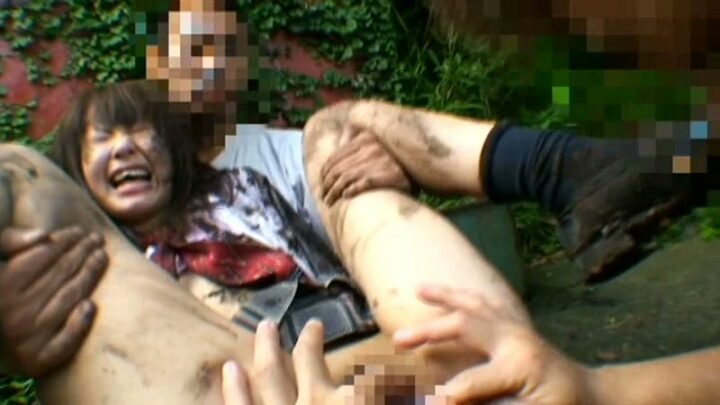 Screenshot 17 aus IBW-156 Takarabe Yuki: Schulmädchen Gangbang Vergewaltigung I.B.WORKS