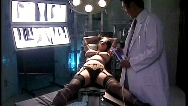 Screenshot 5 from CMA-008 Sélection de Constriction des Gros Seins Reina Minami, Kana Nakamori Gros Seins Nakamori Kana