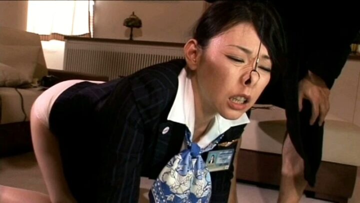 Screenshot 16 from CMN-082 Asistente de cabina Ruihatsu Hizumi Kansui SM Azafata Saijou Reika