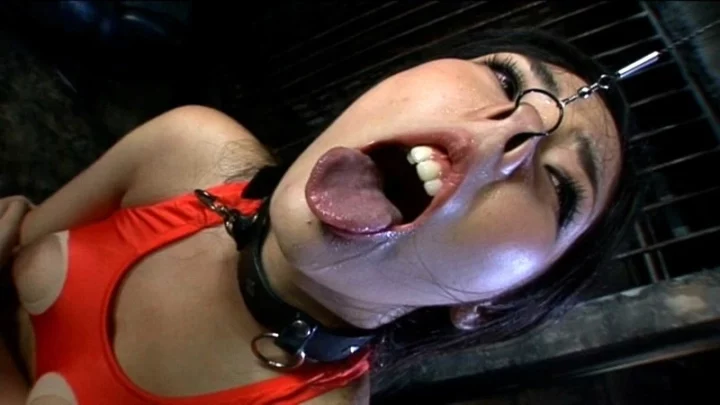Screenshot 16 from CMN-084 热情的女卧底特工 5：鼻腔审讯 - 福田莉娜的呕吐SM，鼻交，电影魔法