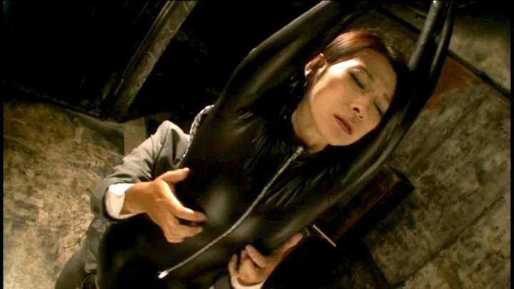 CMV-034 侮辱警察 3: 生肉地獄、ヒロインレイプ拘束 130分、西条レイカ、スパーキング＆スパンキングスカトロ のスクリーンショット 20