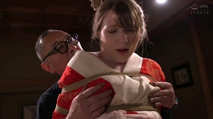 Screenshot 20 from HMPD-10061 June Lovejoy: La Novia Extranjera Blanca Pura en Entrenamiento M, Disciplina de Ajuste Estricto, Sexo Oral H.M.P.E. 180 Min