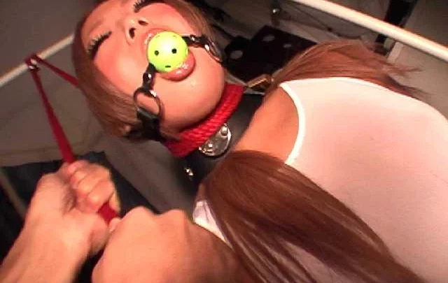 Screenshot 16 aus BXDR-002 Zerschmetterte Brüste: Cosplay Brutale Dominationsausgabe - 丰桥 Cosplay Nasen-Fick SM Folter Gal Würgen Anal Amateur