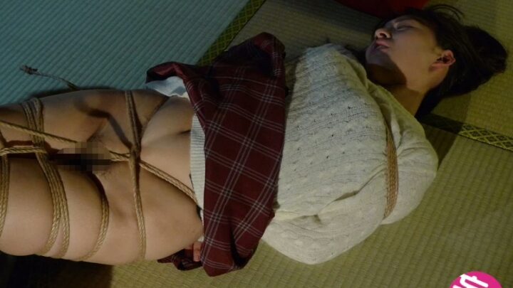 Screenshot 10 from AKHO-109 Mizuhara Sana: Ama de casa de encuadernación ajustada Sana Mizuhara - Tentación ardiente / Fantasista 120 min