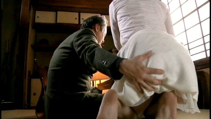 Screenshot 20 from APAR-047 Villa des Filles Kemono : Une initiation secrète dans le monde désespéré de l'éducation Albait. L'offrande d'un romancier tordu de désir charnel... SM, humiliation, fellation profonde, éjaculation, viol amateur, 2APAR, Zaermen, fellation