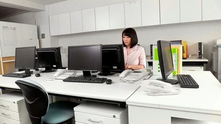 ARM-871 早乙女ラブ: 舌を出して深く突き刺すことが会社の方針: アナルリッキングスタイル株式会社 2 主演: 美空はな, さつきらぶ, 職業天木ゆりな のスクリーンショット 11