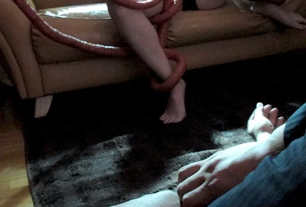Screenshot 4 from ATID-220 만지고 간지럽히다: 풍만한 아내의 쾌락으로의 하강, 미즈시로 나츠이, 금지된, 결혼 생활, 공격자의 촉수 GORY 마츠다
