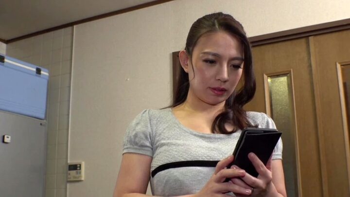 Screenshot 21 from AVSA-138 小田真子：本能真理子的强制变身性爱 - 丰满的已婚女性束缚