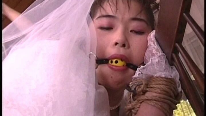 Screenshot 5 aus CMA-051 Ono Miharu's Hochzeitskleid-Transformation: Die Reinheit der Brautjungfer, Mizushima Chiaki, Cinemagic Memorial, Hayakawa Yumi, Enomoto Mizuki, Umehara Minaeko