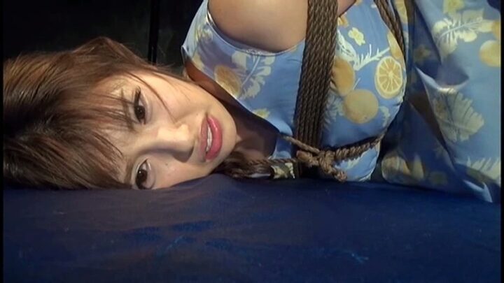 Screenshot 20 aus CMC-180 Mizuki Hayakawa: Beliebte Schauspielerin Endloser Analvergewaltigung, Ultimatives Doggy-Style SM am TV-Set