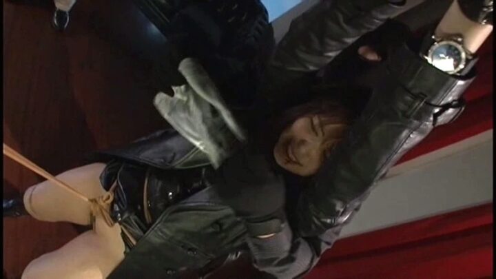 Screenshot 19 from CMN-163：悲惨的肉体束缚女警官 3：折磨的审讯室 - Shion Shio, Iruma Bontage, Cinema Jec, SM Aoi Shiho 被绑