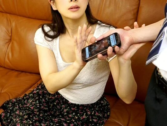 DAMU-001 川上優: 義理の妹の処女喪失人形 - 強制的な初体験, 精液カウガール, 水着拷問, ミニスカート, イラマチオ, 義理の妹の妻 のスクリーンショット 5