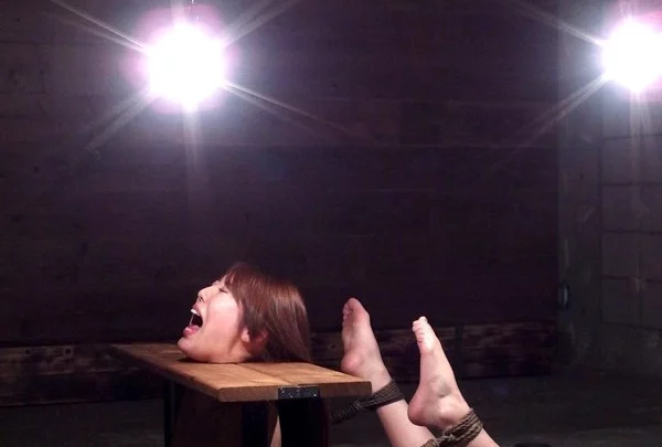 Screenshot 2 from DASD-296 착한 소녀의 부드러운 몸 조작: 우치무라 리나
