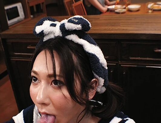 Screenshot 6 from DASD-679 Aizawa Sara Muestra Su Linda Pussy, ¡Su Hermano Completamente Hipnotizado! ¡Dasu! Fetiche