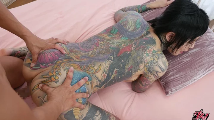 Screenshot 7 from DASD-726 Sakura Garin: Transparent Full-Body Tattoo – A Stunning Newcomer’s Debut