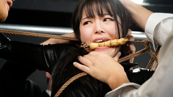 Screenshot 17 from DBER-063 宮沢千春：强制心理支配 - 真正的女性间谍审讯 STAGE_03 蝴蝶在深渊中游荡… 红色宝贝 纤细的胸部 钻孔 顶点