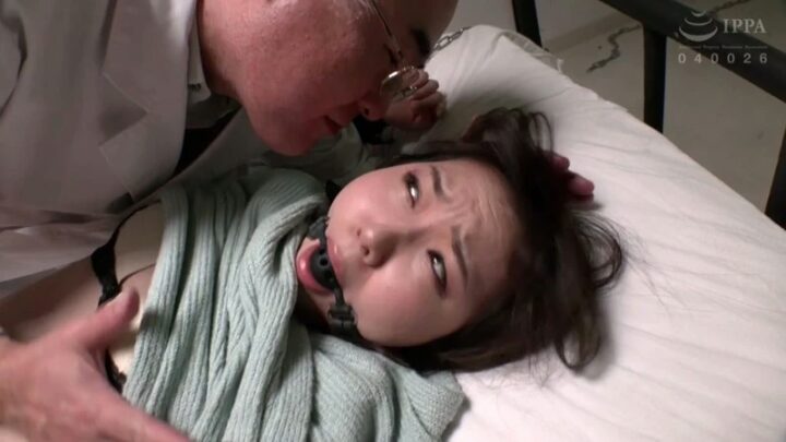 DDHH-016 鈴鹿くるみ: 赤線地区の禁断の部屋 - 目が覚めたら罰を受ける、酔っ払って歪んだ女の子のセックスドグマ のスクリーンショット 20
