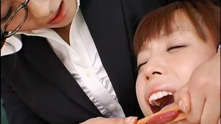 Screenshot 21 from DDT-319 레즈비언 약물 주먹: 성욕이 넘치는 여성 교사의 존재 증명, SM 일곱 가지 죄악 꽃, 지배 학교 소녀들의 교리