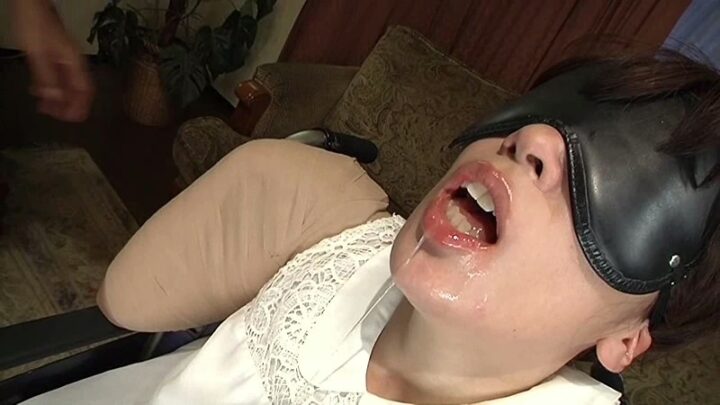 Screenshot 20 from DDU-036: Perverted Restraint – Force Your Wife’s Hands and Feet and Make Her Have Sex… Tenun’s Cum Discipline Rape