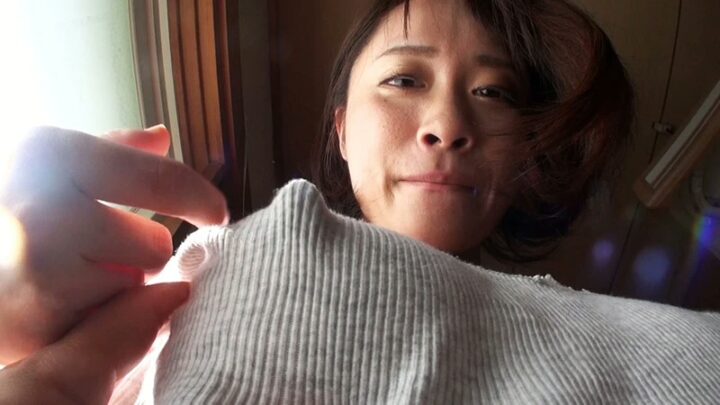 Screenshot 9 from DHJP-007 아리사카 사츠키: 가슴 큰 십대의 모유 수유 광기의 변태적 황홀함 122분, 후지모리 프로덕션, 페티 스쿼팅