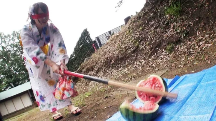 Screenshot 20 aus DTTH-001 Watai Chinatsu: Kikon Zeccho Maiku Kimono Mädchen Zamen Fera Kleidung Yasushiun-kai
