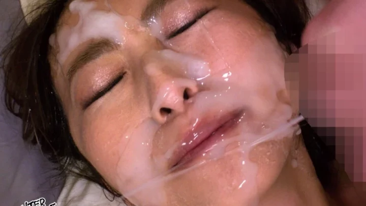 Screenshot 2 from ZEAA-54 青木玲 乱交妻：群体乱伦，成熟妻子的第一次，手淫，经验丰富的女人 悟空 (中心村)