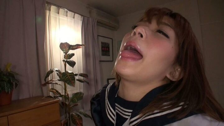 Screenshot 7 aus DOKS-406 Hamasaki Mao, Kamihata Ichika, Mizuno Asahi: Cunnilingus Poisoned Crazy Slut Office Keizai 135 Minutes
