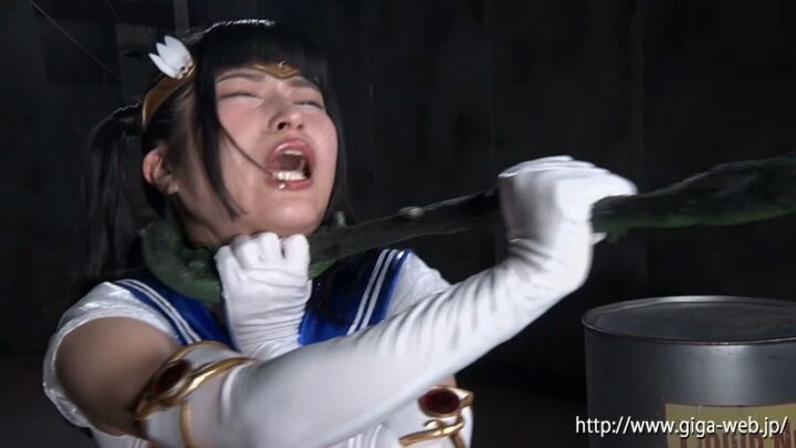 Screenshot 6 from GIGP-02 新来光爱音：女主角飞行地底 - 女性战士天上月美是一位美丽的女孩战士水手戴安娜 计划女主角 95分钟 穿衣服