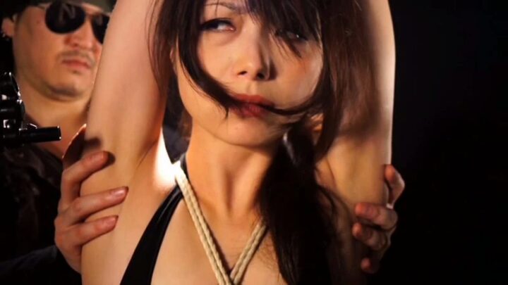 Screenshot 21 from DBAT-001 여신의 잔인한 고문 언어 (배틀 비너스) 1부: 여전사의 고통스러운 압박 ... 베이비 엔터테인먼트, 강간, 굴욕