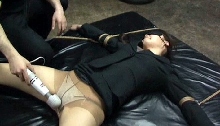 Screenshot 21 from DHTS-002 Hogtied Bondage: Extreme Tied and Tortured, Baby Entertainment Gang Rape