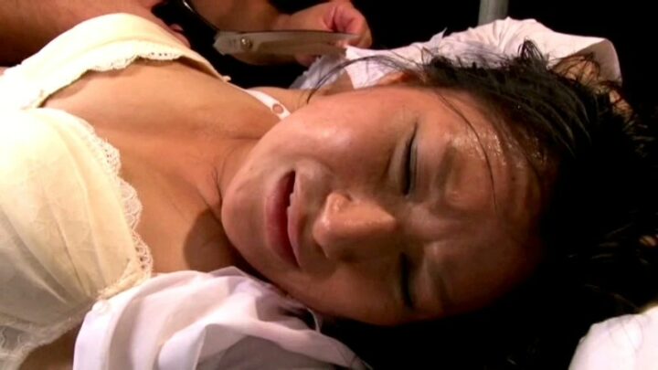 Screenshot 17 from DXMG-018 El instante en que fue violada: Asai Chihiro, archivo de interrogatorio de oficial de policía... 124 min disfraz violación