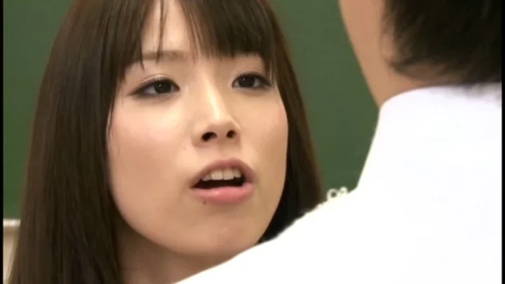 NFDM-222: 生徒会議での優秀な生徒への屈辱的なイニシエーション - 女子学生、女性の王、M男性 のスクリーンショット 21