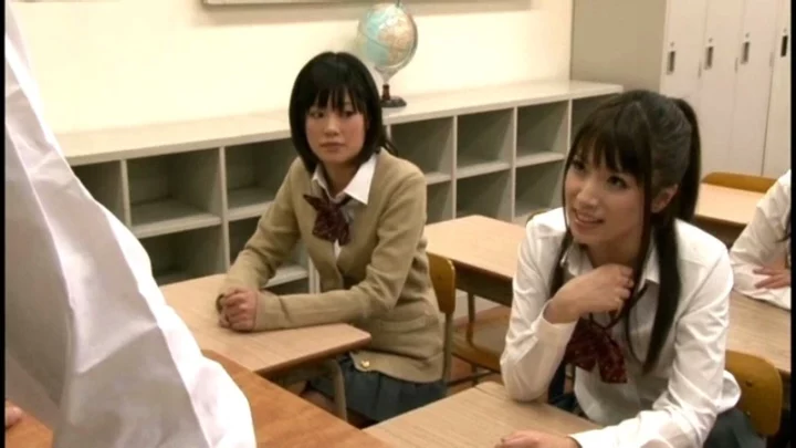 NFDM-222: 生徒会議での優秀な生徒への屈辱的なイニシエーション - 女子学生、女性の王、M男性 のスクリーンショット 7