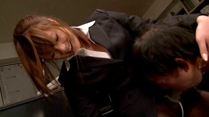 Screenshot 19 aus NFDM-249 Female Spy’s Anal Infiltration: Star Hoshino, Azusa Minagi, Chika Arimura
