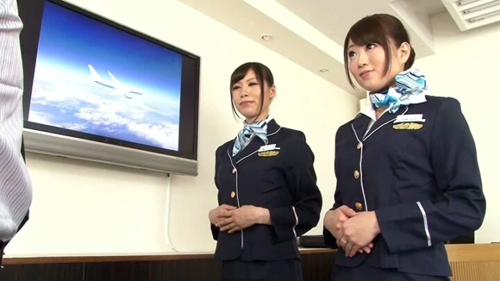 Screenshot 21 from NFDM-286 航空乘务员实习生的肛门启蒙：东京出发 - 地面培训空姐服装 小岛润奈，一之濑瑠花，桐原梓，木崎美香