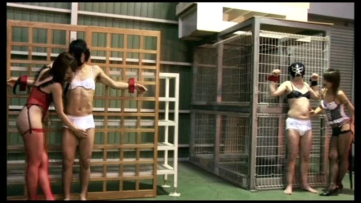 Screenshot 12 aus ANTA-05 Sakurada Sakura Antares' Frau 05: Öffentliche Demütigung und Training durch zwei sadistische Königinnen - Fleisch-Bestrafungs-Edition