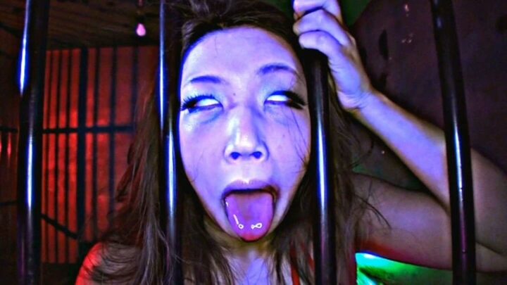 Screenshot 5 from BIJ-027 Kirihara Azusa, Hosokawa Mari Kicho Ichin Porno Hunter 3: Angry Escape Edition 155 Minutes Mature