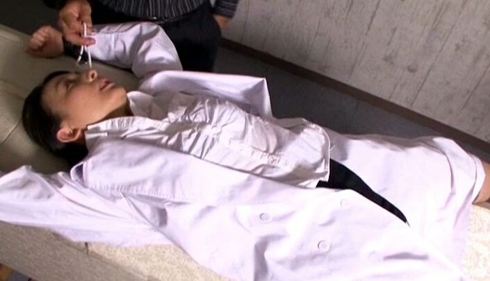 Screenshot 21 aus MAD-013 Brustige Krankenschwestern Squirting SM Folter: Krankenschwester S&M Frau Doktor