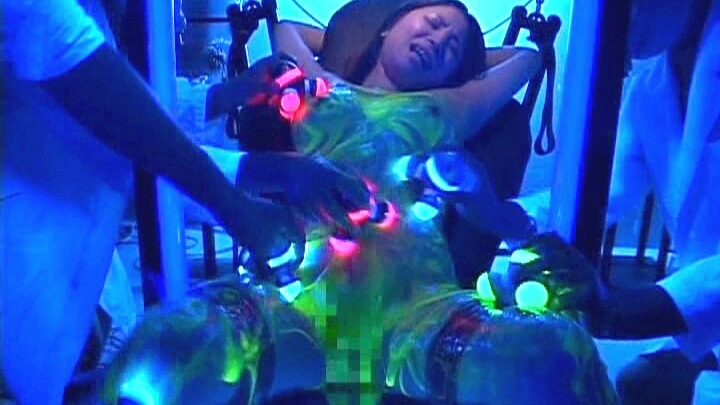 Screenshot 15 from MAD-075 Aihara Tsubasa : Actrice Cybernétique (Tsubasa Aihara) 08 Planification Feu Autres Écolières Torture