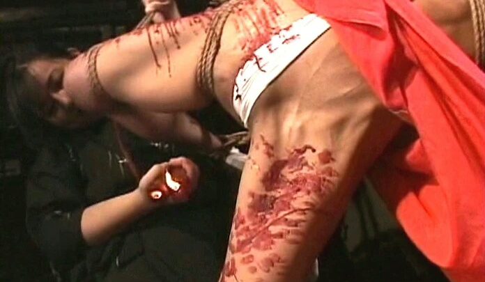 Screenshot 2 aus LYO-004 Ryou Tomo Kai: Das SM Braut Training Dokumentarfilm - Enge Fesseln, Sklavenstrafe