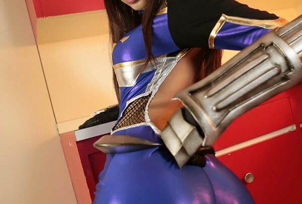 Screenshot 2 from ZIZG-009 Ootsuki Hibiki contre Taiko Yukikaze : La vidéo de fantasy cosplay devient réalité