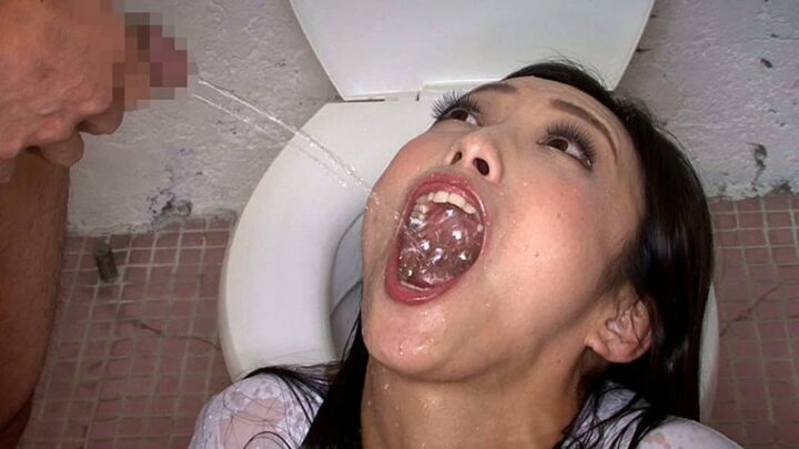 Screenshot 4 from ASW-224 叶野花 MANIAC SEMEN 特别版：厕所的小花散尿喝尿 叶野花