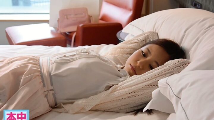 Screenshot 2 from HND-546 카미야 미츠키: 일상생활이 불만족스러워서 한 소녀를 붙잡아 개인 성노예로 만들었습니다... 아마추어 기획, 크림파이, 첫 경험