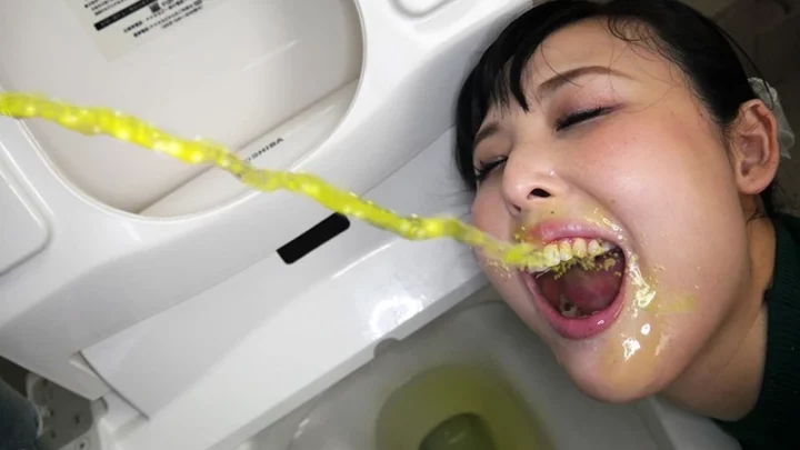 Screenshot 22 aus JYMA-001 Yokoyama Natsuki – Forced to Perform Degraded Acts for Loan Repayment: A Busty Housewife’s Humiliation and Anal Training, Enema, Urine Drinking